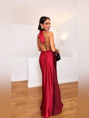 NEW ZARA SATIN HALTER NECK OPEN BACK DRESS  S and XL 
🚨FINAL PRICE NO DISCOUNT